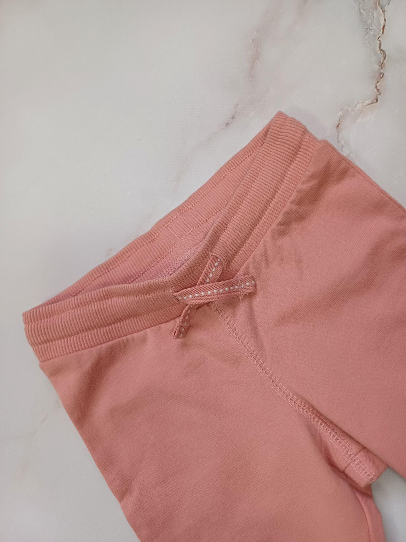 Джогери H&M модель 5941778kwer_Пудровый Фото