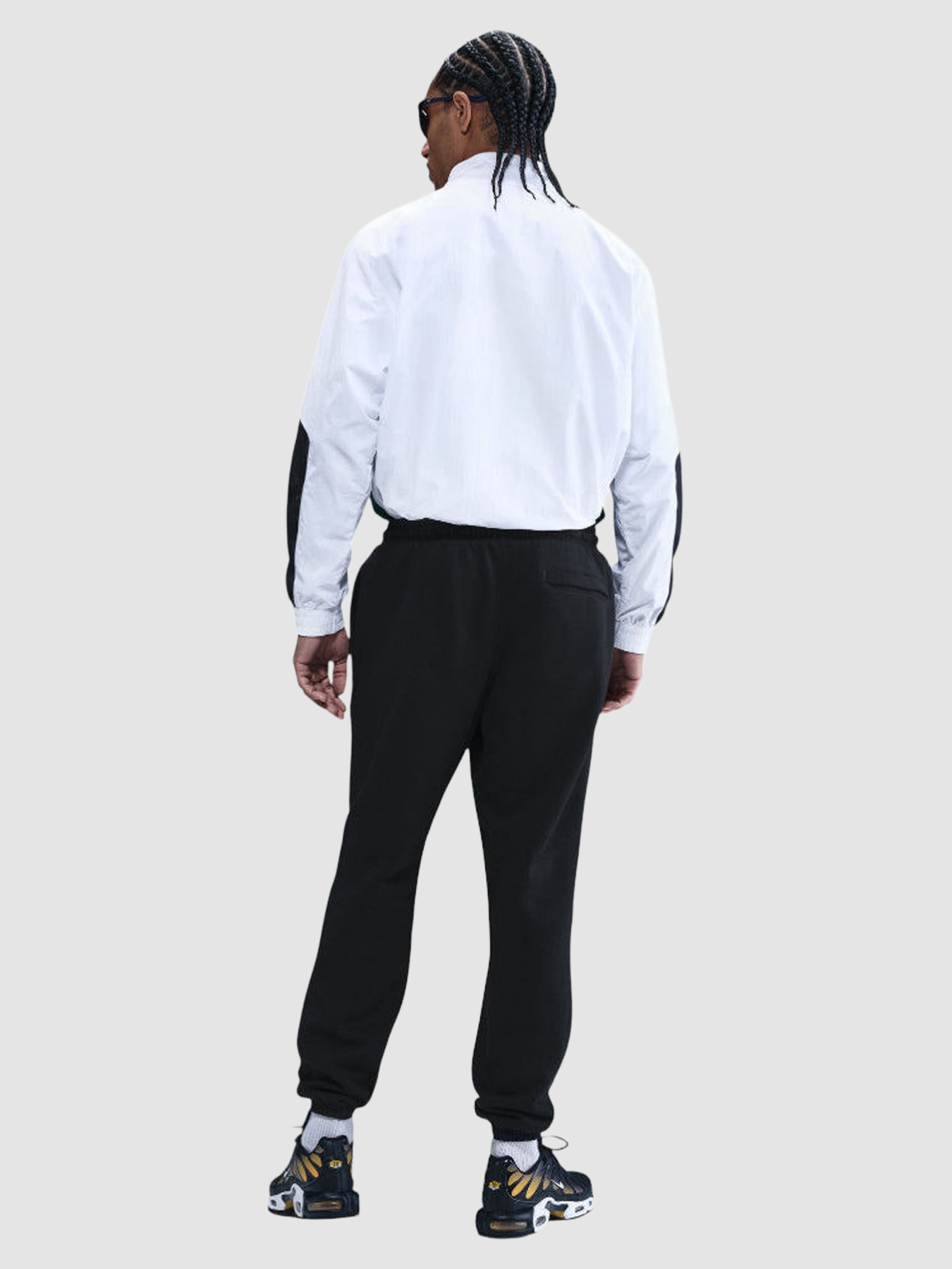 Джогери NIKE Club Cuffed Brushed Fleece модель FN3808-010 Фото