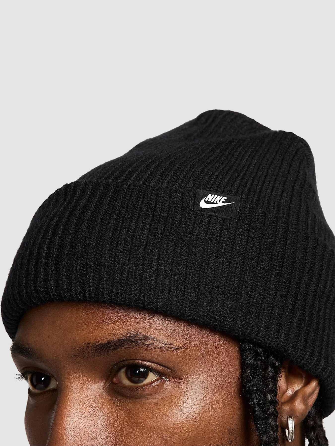 Шапка NIKE Peak Beanie Tc Fut Lab L модель HF0326-010 Фото
