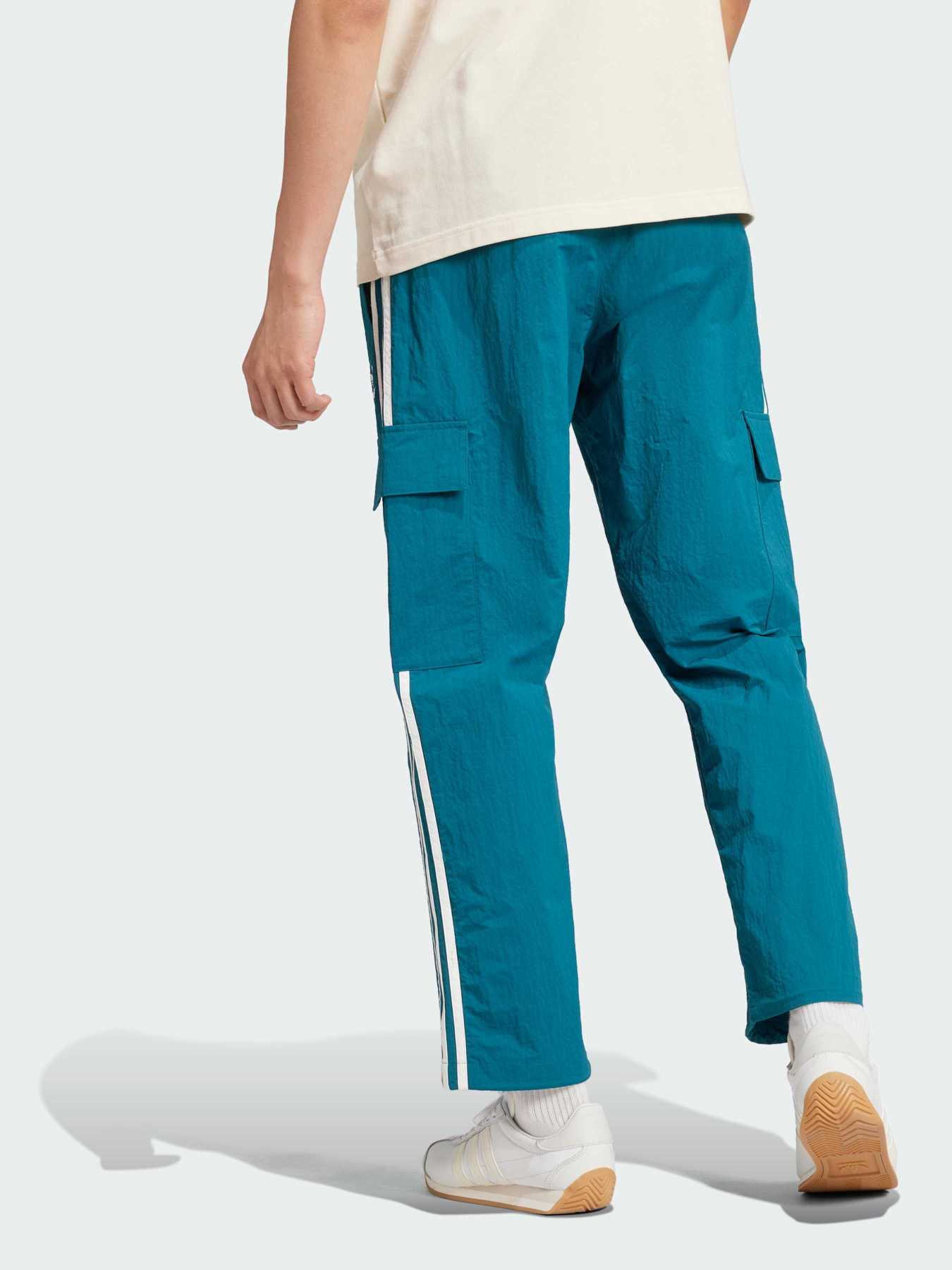 Карго Adidas Adicolor модель IZ3065 Карго Adidas Adicolor модель IZ3065 Фото