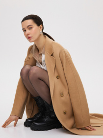 Пальто и плащи Estro модель 8920-012591 Пальто и плащи Estro модель 8920-012591 Фото