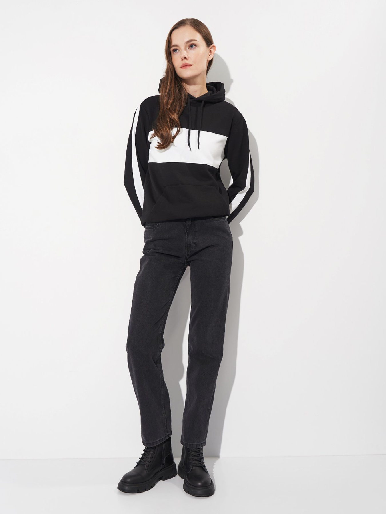 Худи H&M модель 7344612wer_Черно-белый Фото