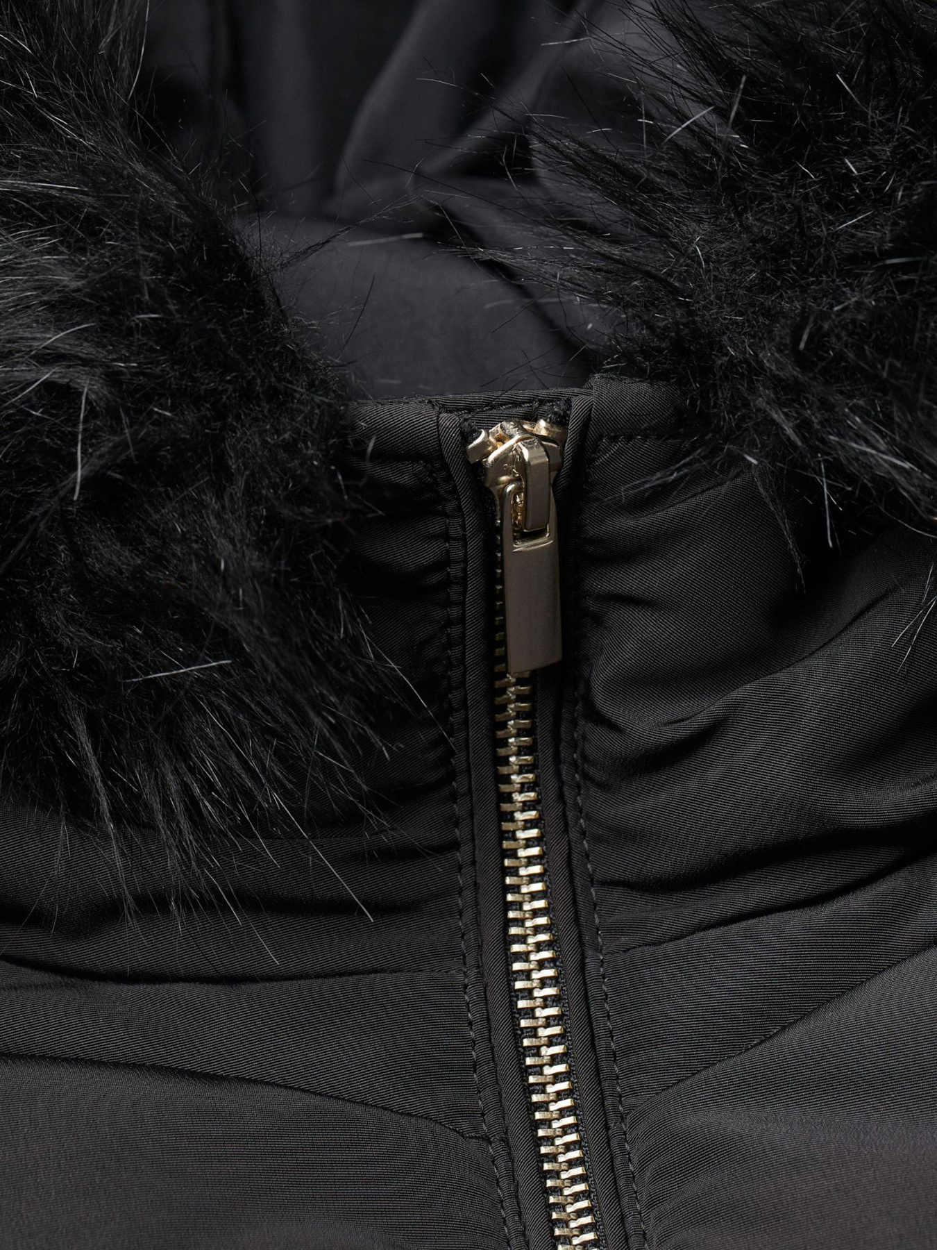 Зимняя куртка H&M модель 8721222wtr_Черный Зимняя куртка H&M модель 8721222wtr_Черный Фото