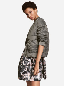 Бомбер H&M модель 4752265wer_Хаки Фото