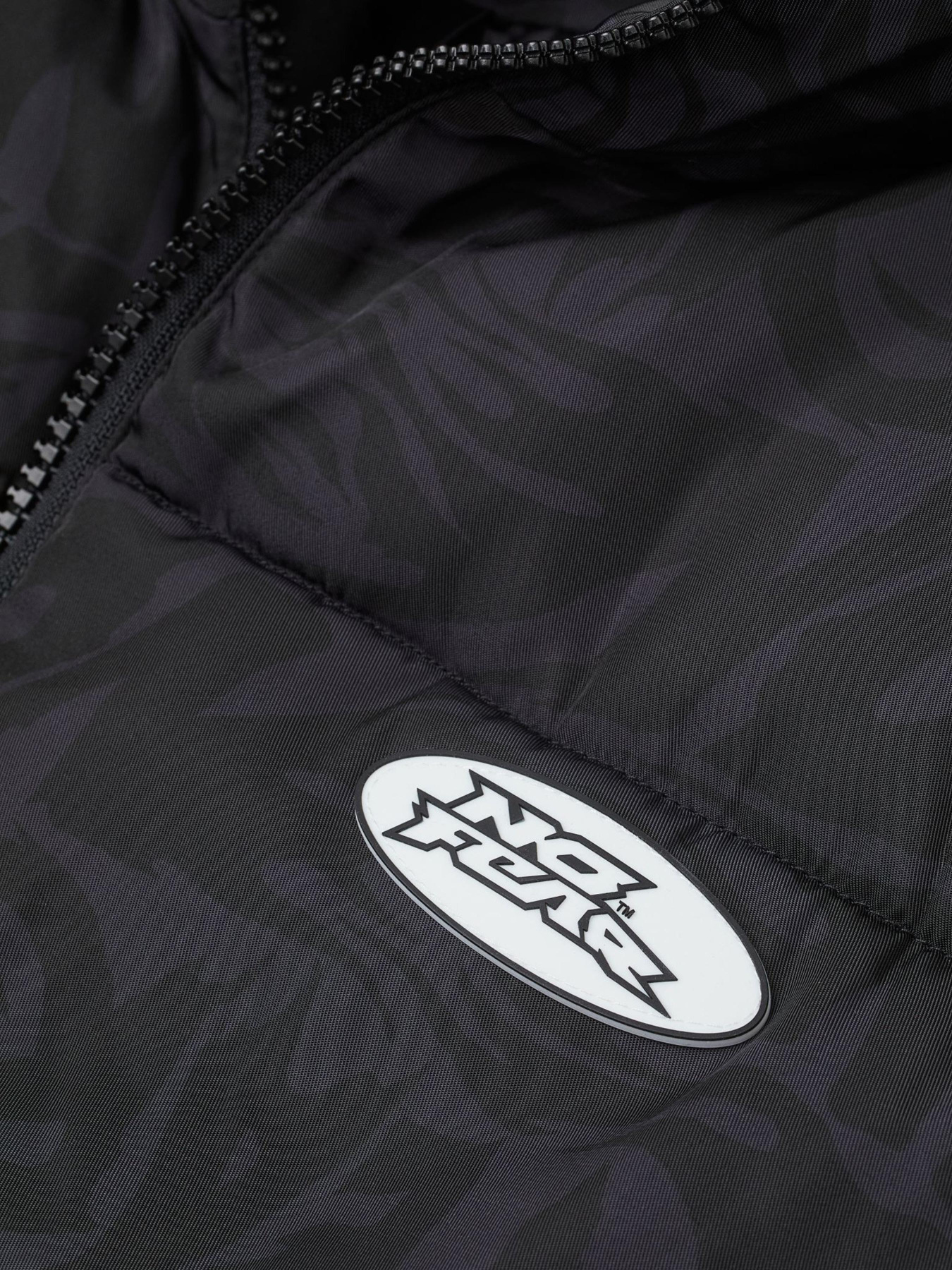 Жилет с утеплителем H&M модель 10179441wer_Серо-черный Фото