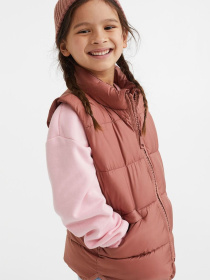 Жилет с утеплителем H&M модель 10756386kwer_Пудровый Фото