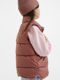 Утеплений жилет H&M модель 10756386kwer_Пудровый Фото