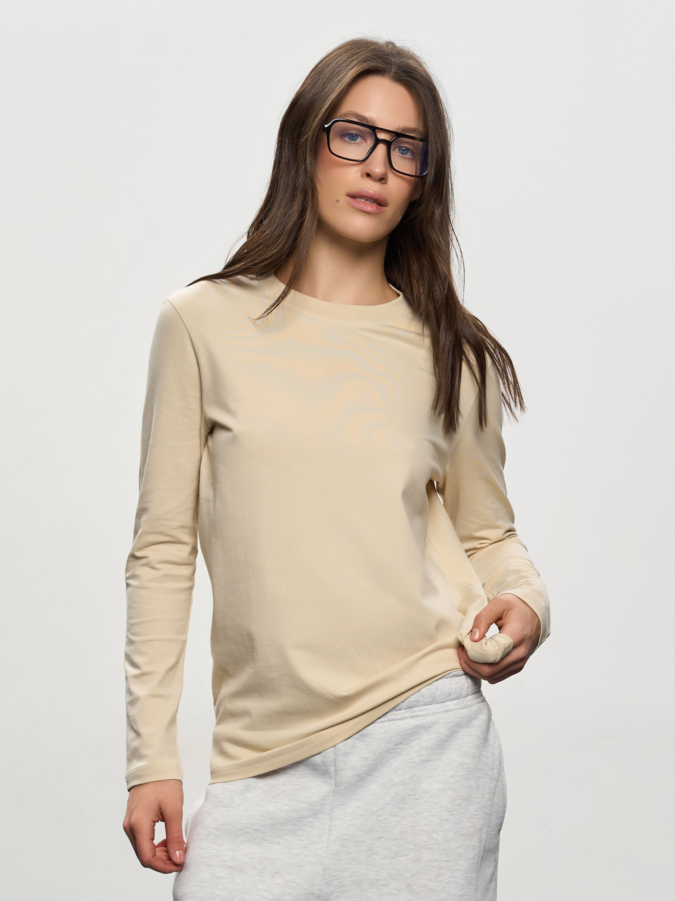 Лонгслів Роза модель 231109_sandy Фото