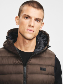 Жилет стеганый мужской DKR HIGEN 256 коричневый модель 10048165 Фото