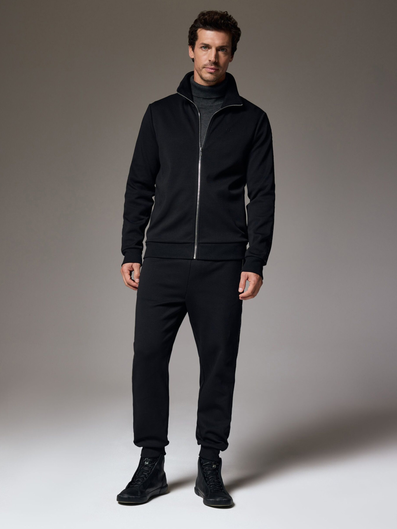 Штаны спортивные DIVERSE Prm Sp модель 10048143 Фото