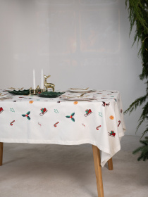 Новорічна скатертина "Різдвяна мелодія" Едельвіка модель 557-25-00 Фото