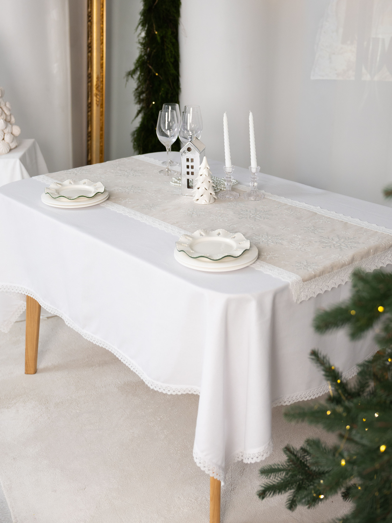 Новорічна доріжка з мереживом "Сніжинки" Едельвіка модель 550-25-08 Фото