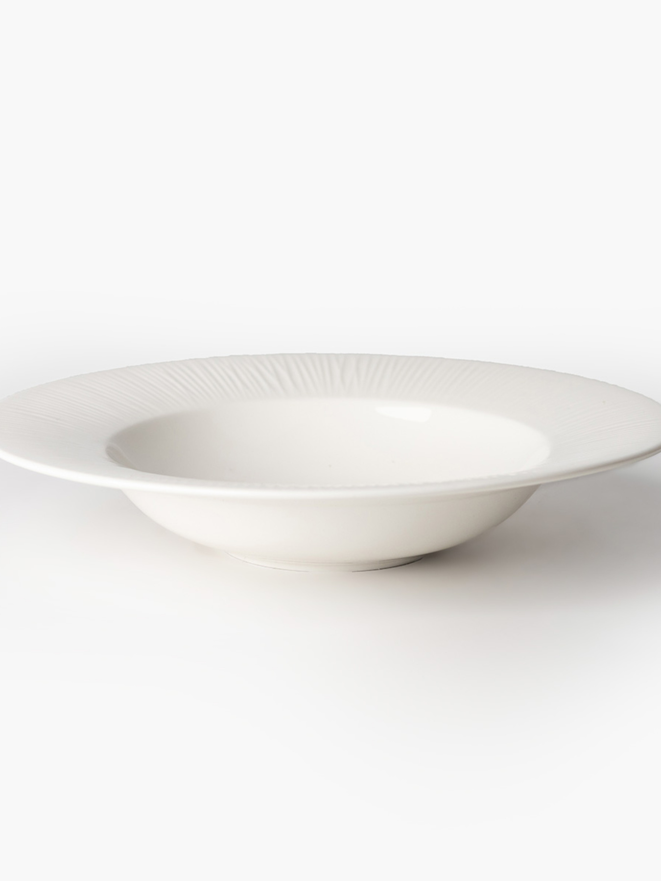 Тарелка глубокая "Луч" фарфоровая белая MBM MY HOME модель KP-137 WHITE Фото