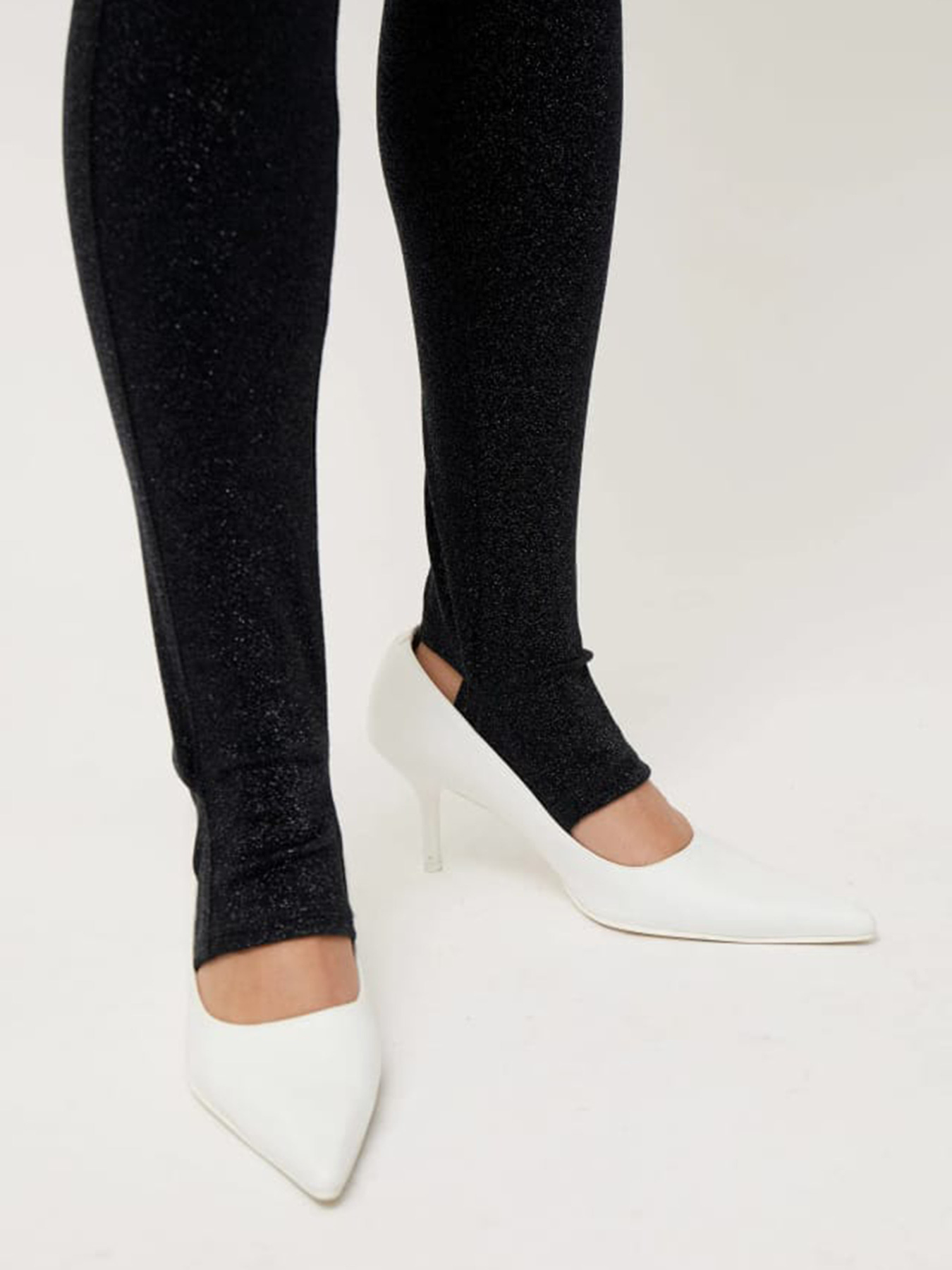 Легінси Weekday модель 8165770arl_Черный Легінси Weekday модель 8165770arl_Черный Фото