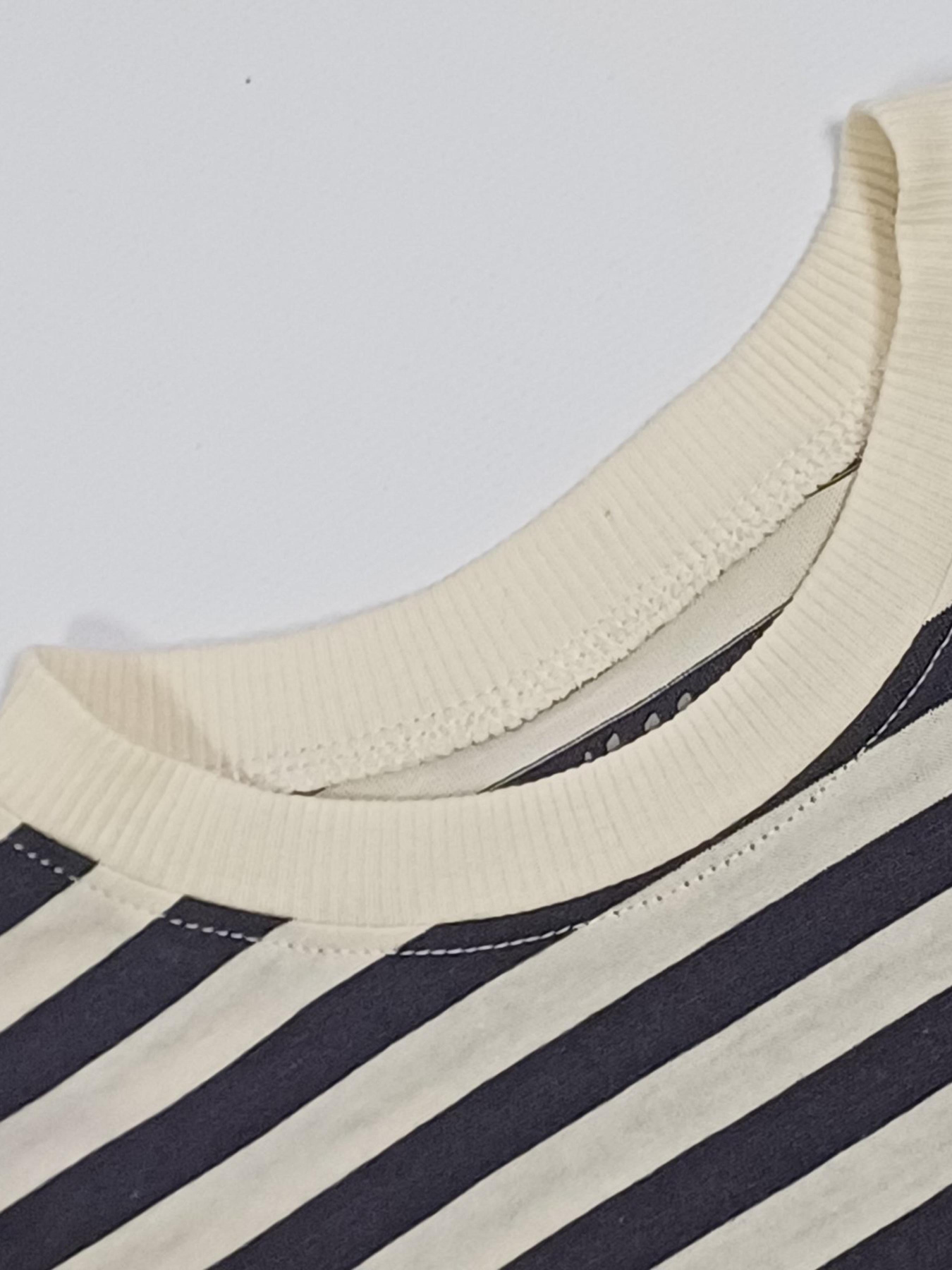 Лонгслів H&M модель 1188233kwer_Черно-бежевый Фото