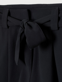 Шорти H&M модель 7512950RP5_Черный Фото