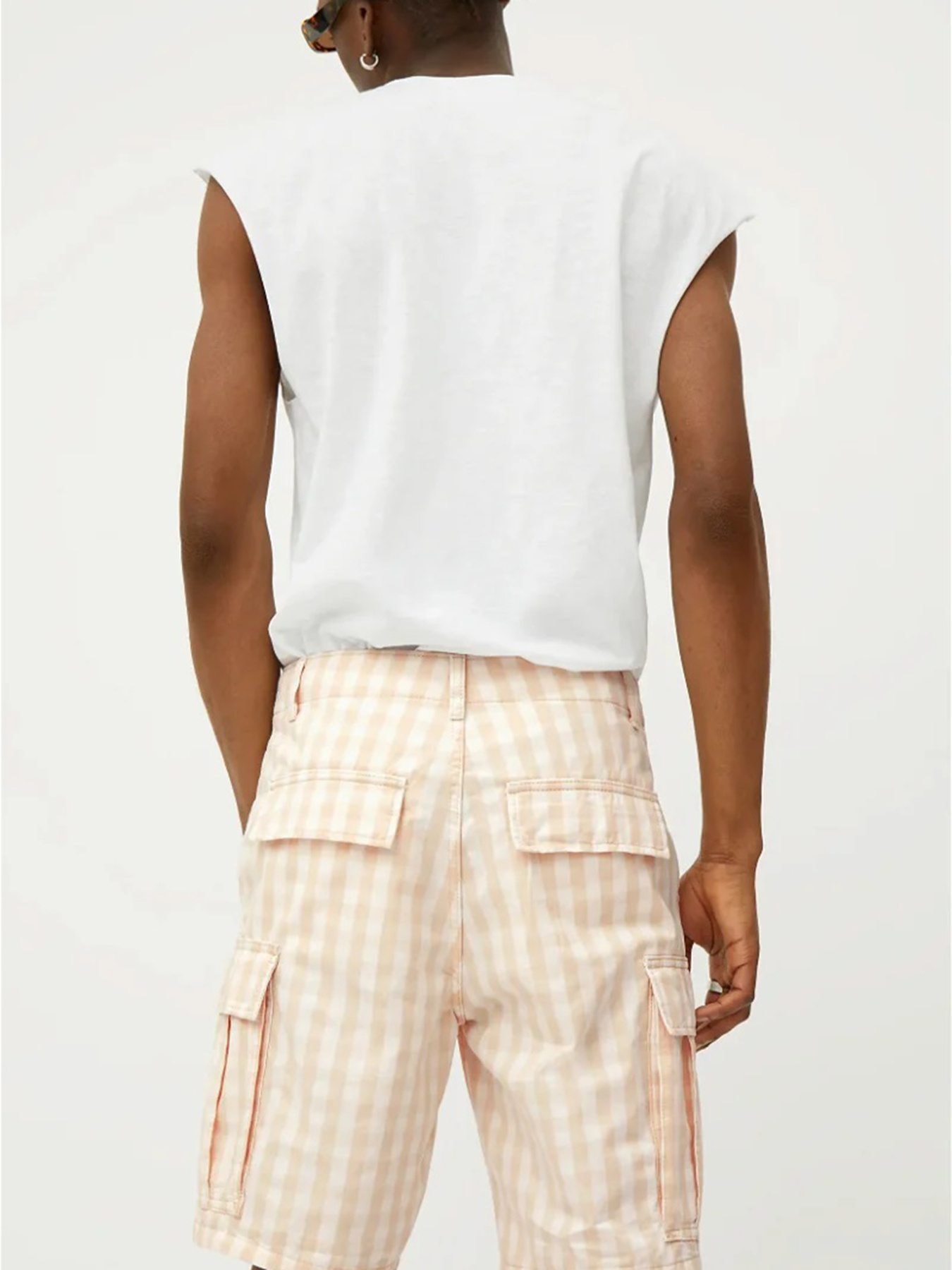 Шорти Weekday модель 8418441ral_Светло-бежевый Фото