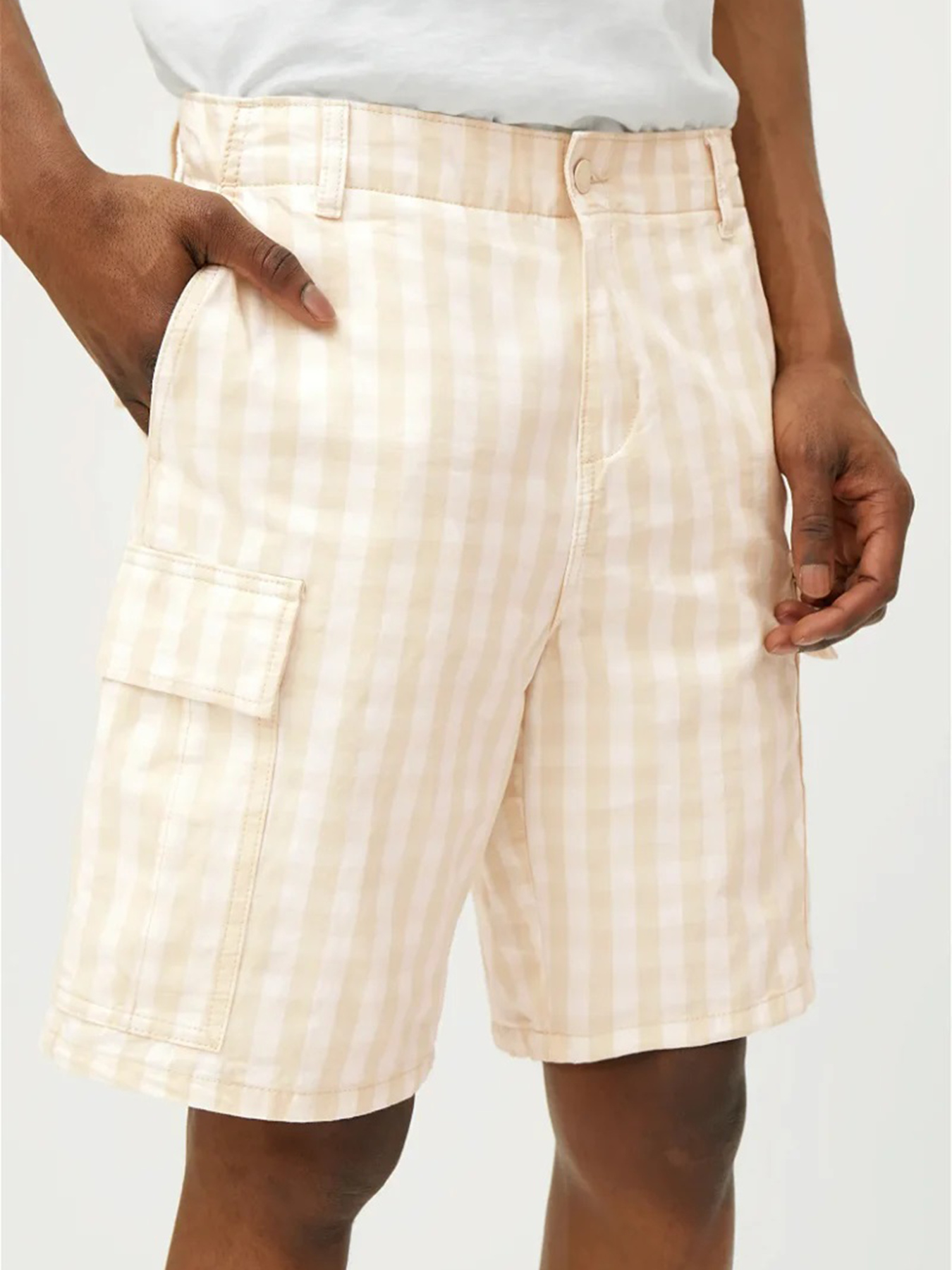 Шорти Weekday модель 8418441ral_Светло-бежевый Фото