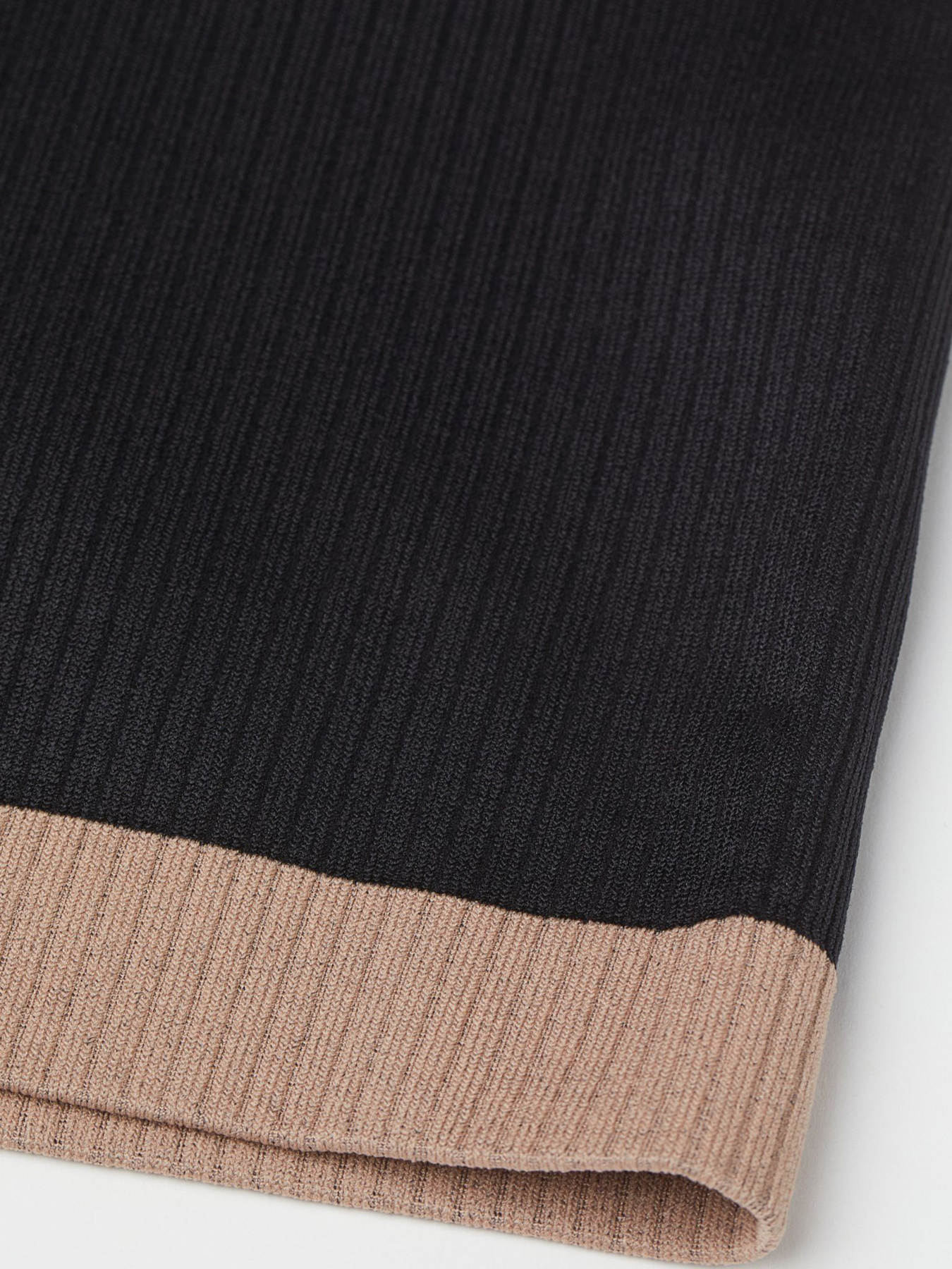 Шорты спортивные H&M модель 1036658ral_Черный Фото