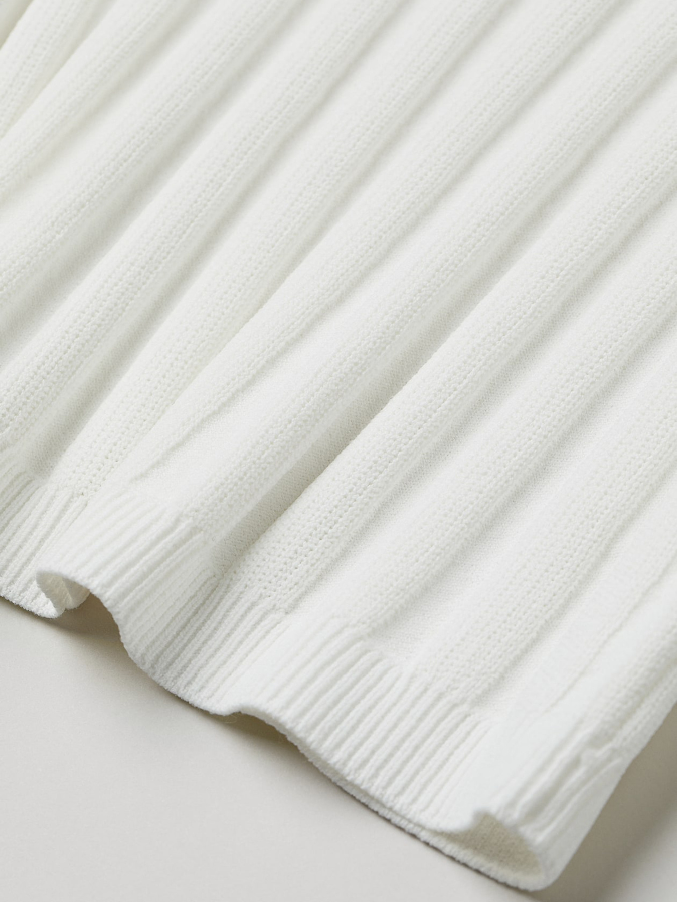 Повседневные шорты H&M модель 9843603wer_Белый Повседневные шорты H&M модель 9843603wer_Белый Фото