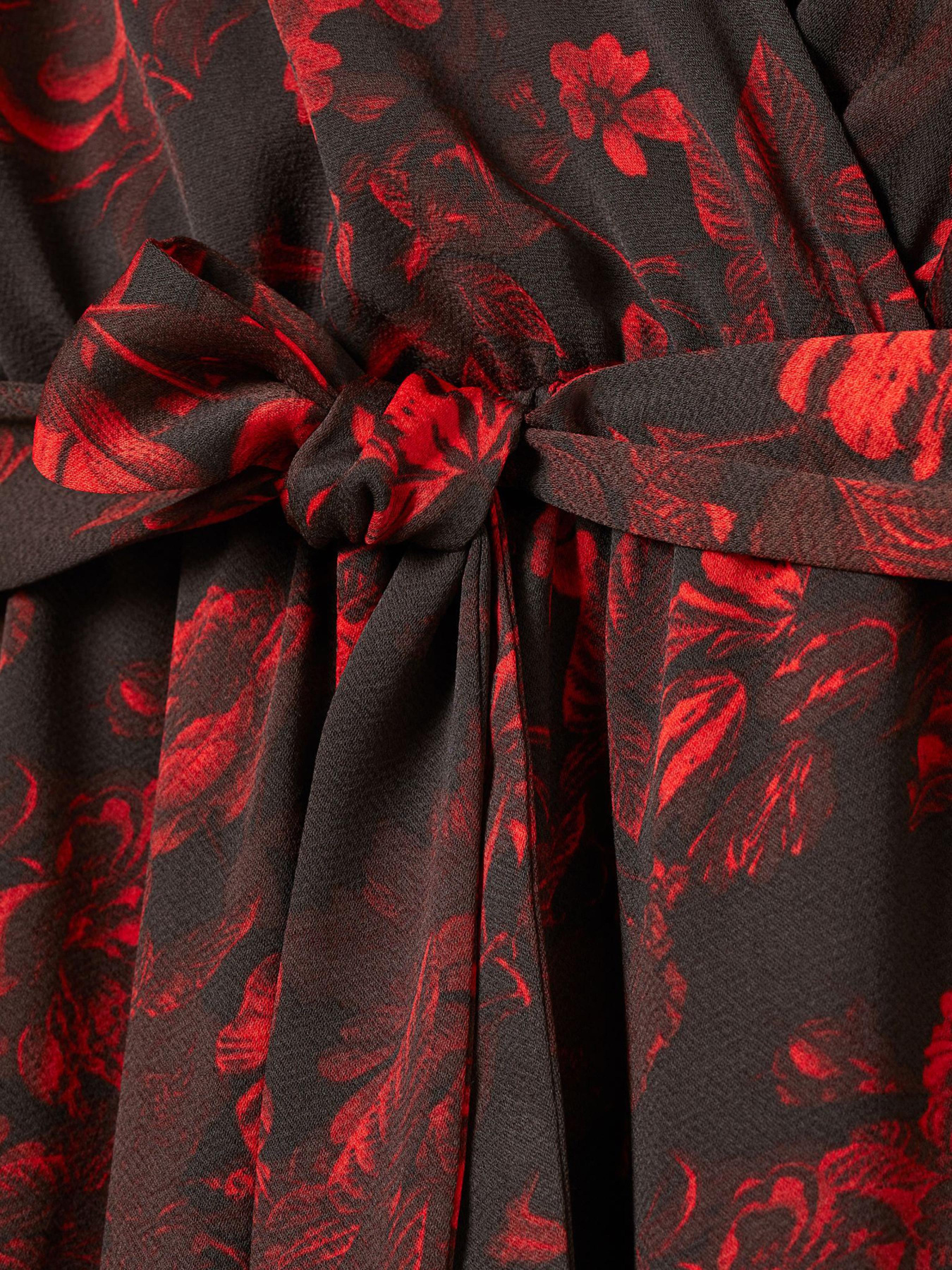 Комбинезон H&M модель 7960460sm_черный красные цветы Фото