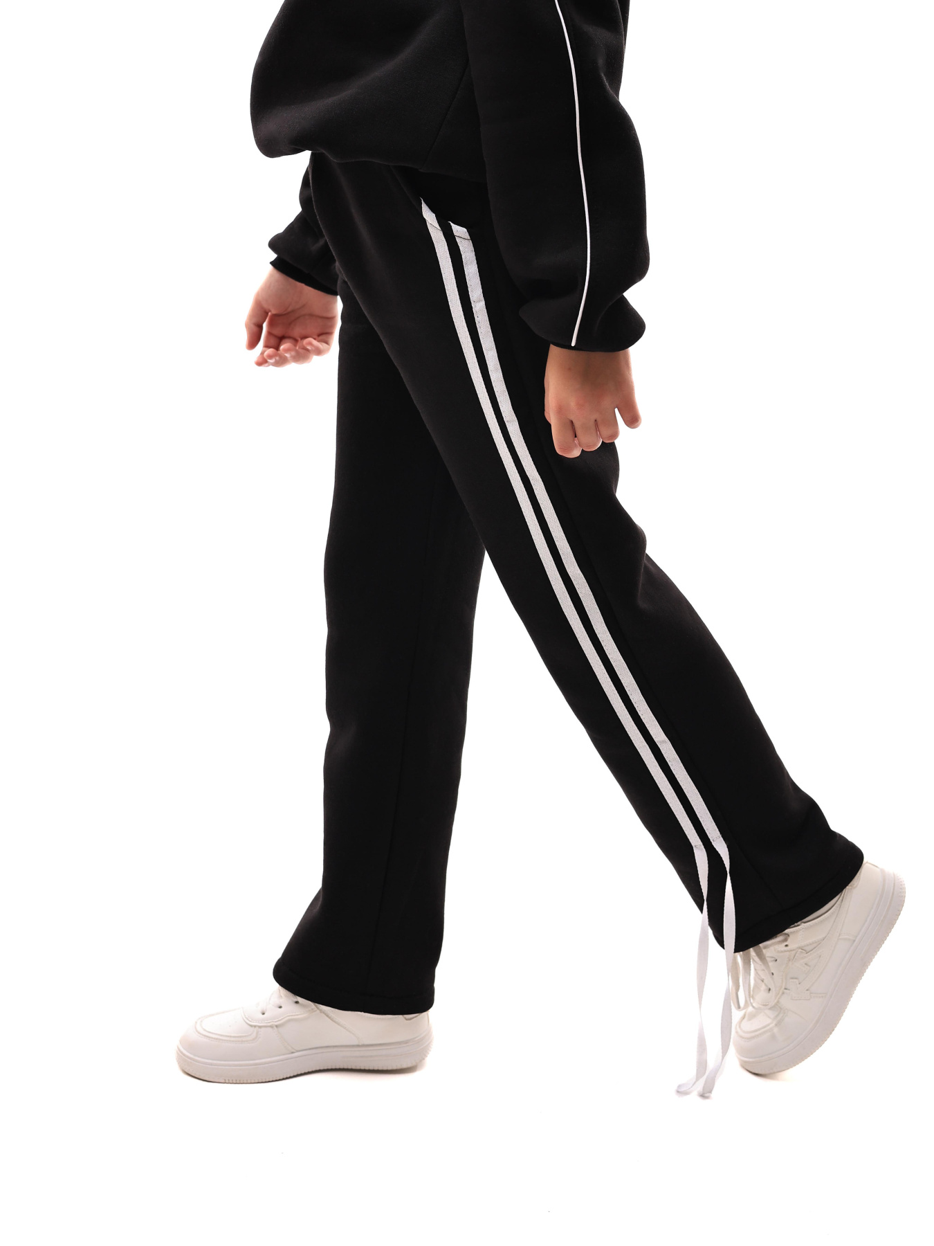 Спортивні штани ШАРМ модель 698601 Фото