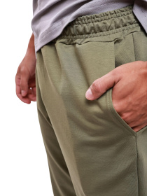 Штани спортивні чоловічі Хакі LUMO модель 696474 Штани спортивні чоловічі Хакі LUMO модель 696474 Фото