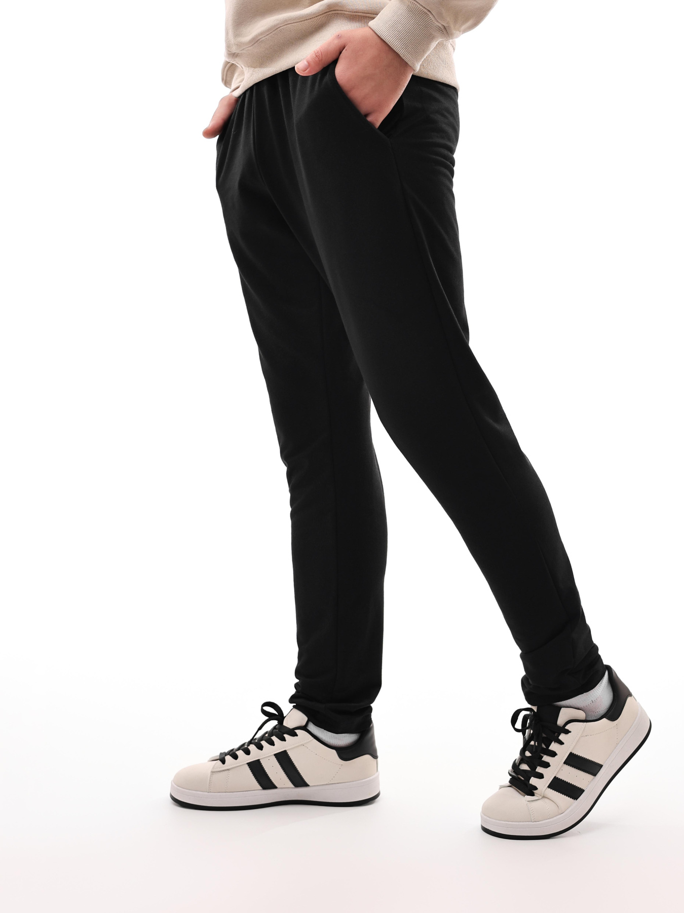 Штани спортивні чоловічі Чорний LUMO модель 703432 Фото