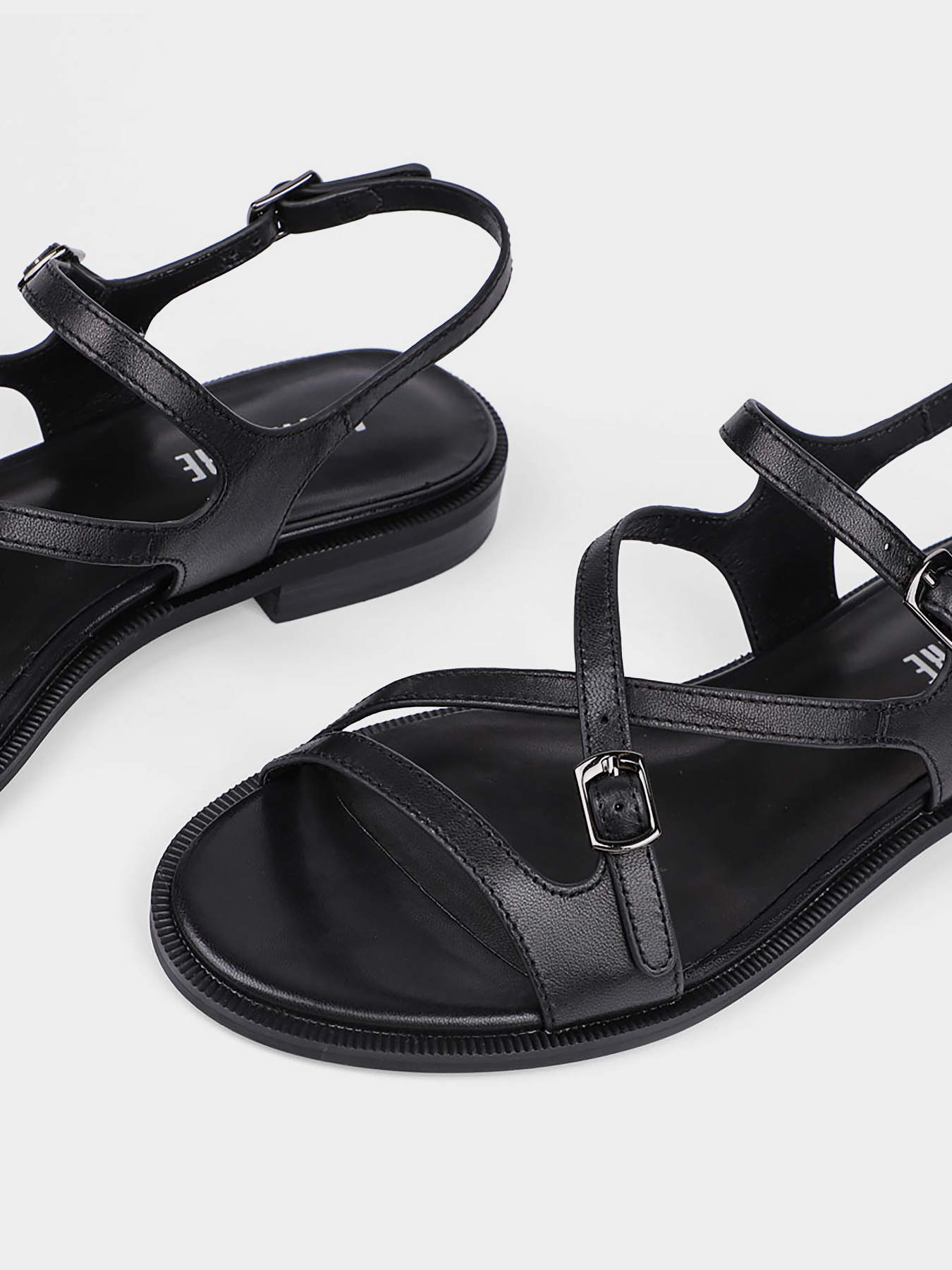 Сандалии MIRATON модель 1873-58-2 SS25 Фото