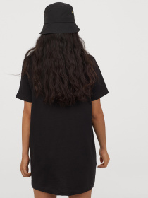 Сукня-футболка H&M модель 8414343wer_Черный Фото