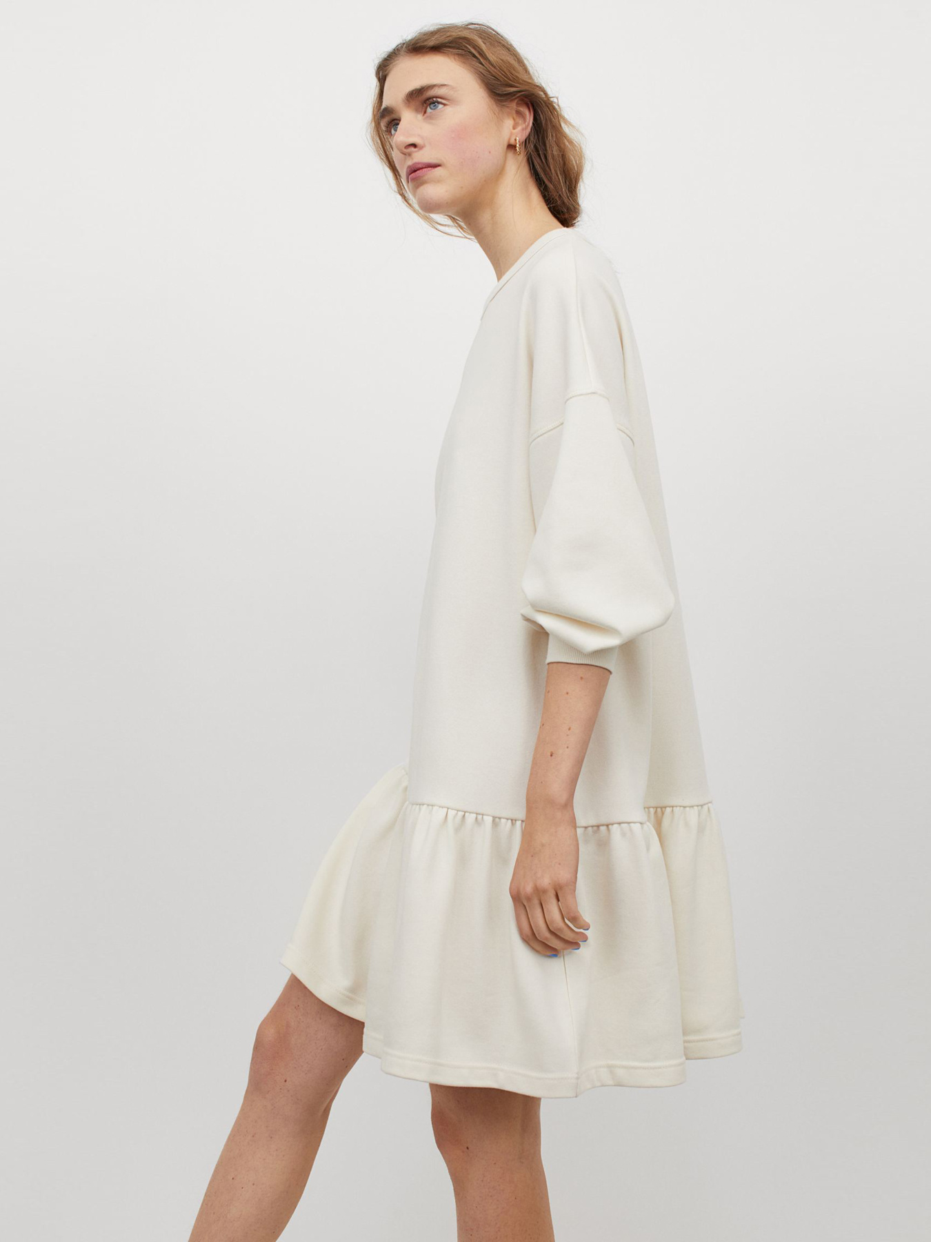 Платье мини H&M модель 9030962wer_Кремовый Фото