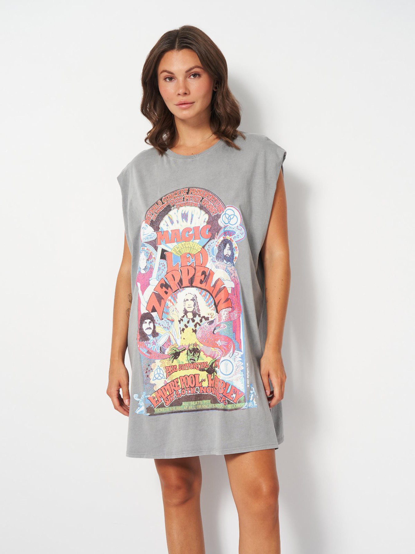 Платье-футболка H&M модель 9622653wer_Серый Фото