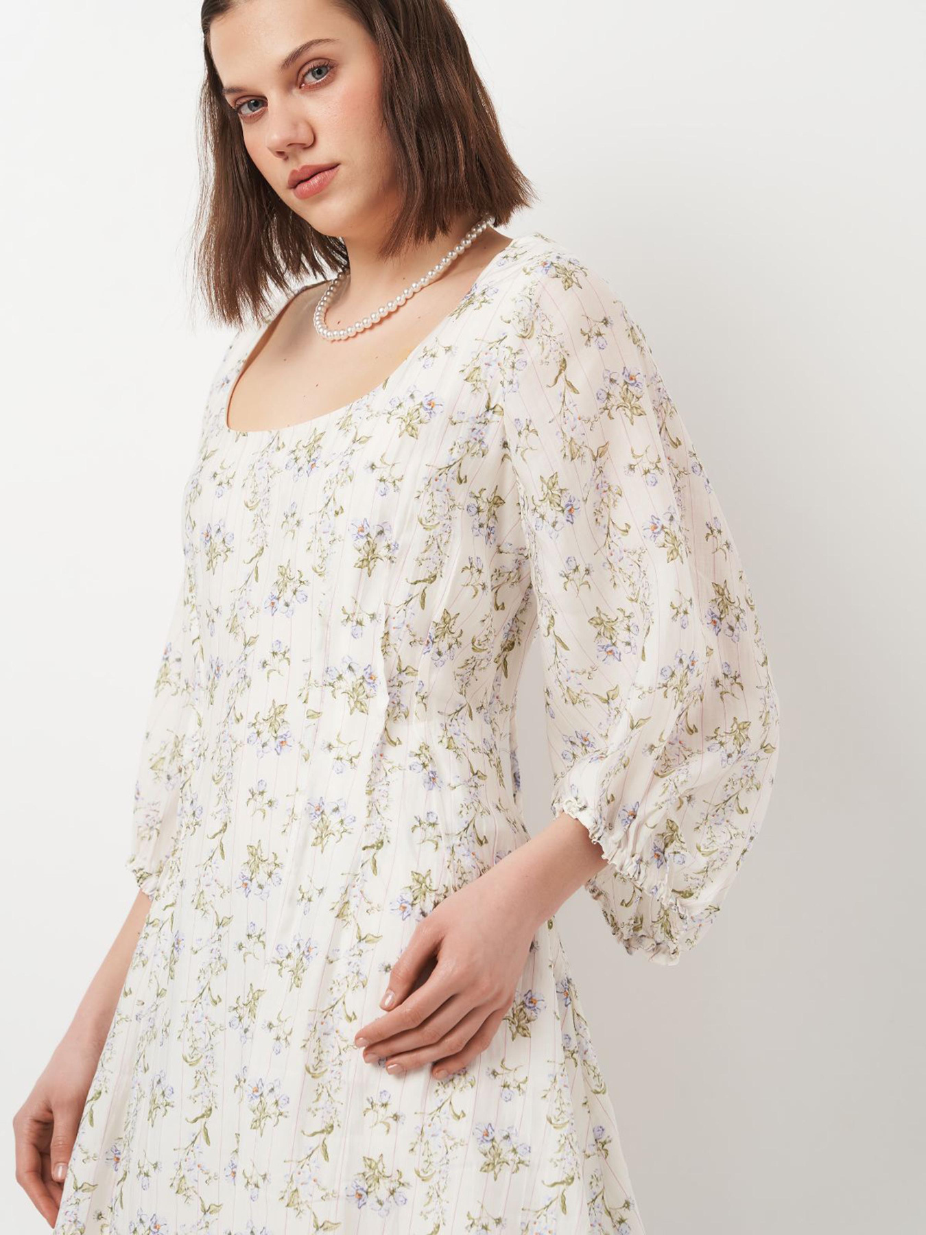 Платье мини H&M модель 9935443wer_Белый Фото