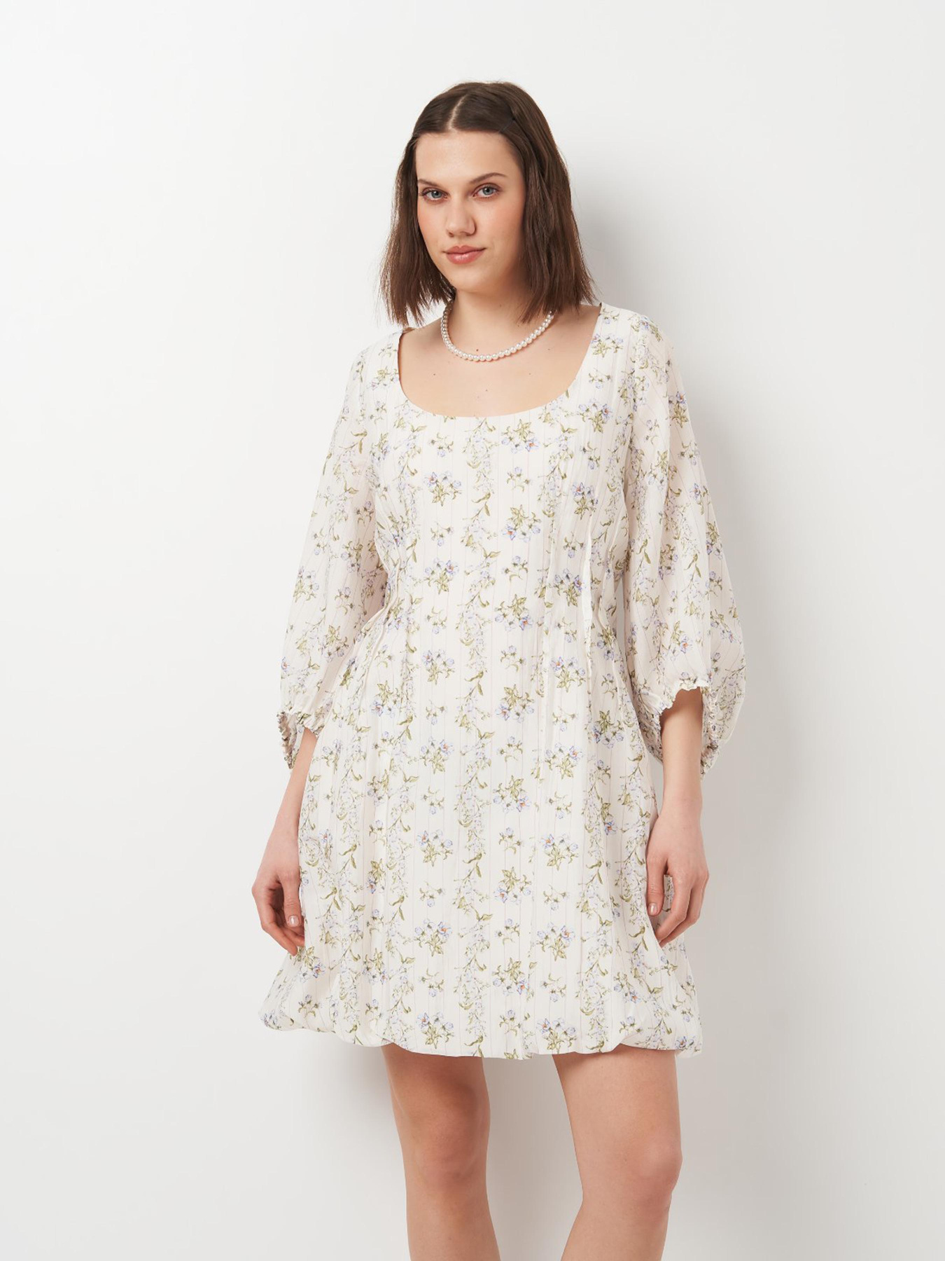 Сукня міні H&M модель 9935443wer_Белый Фото