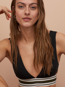 Верх купальника H&M модель 6890059RP6_Черный Фото