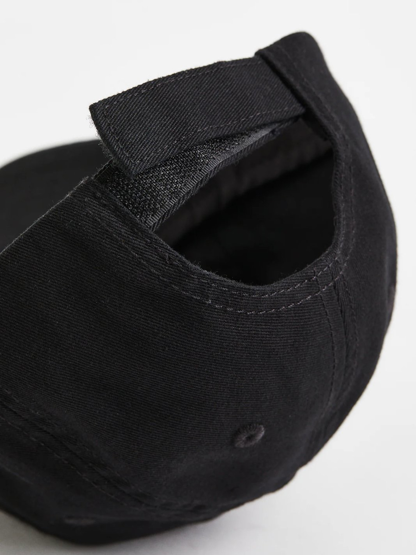 Кепка H&M модель 1123160kwer_Черный Фото