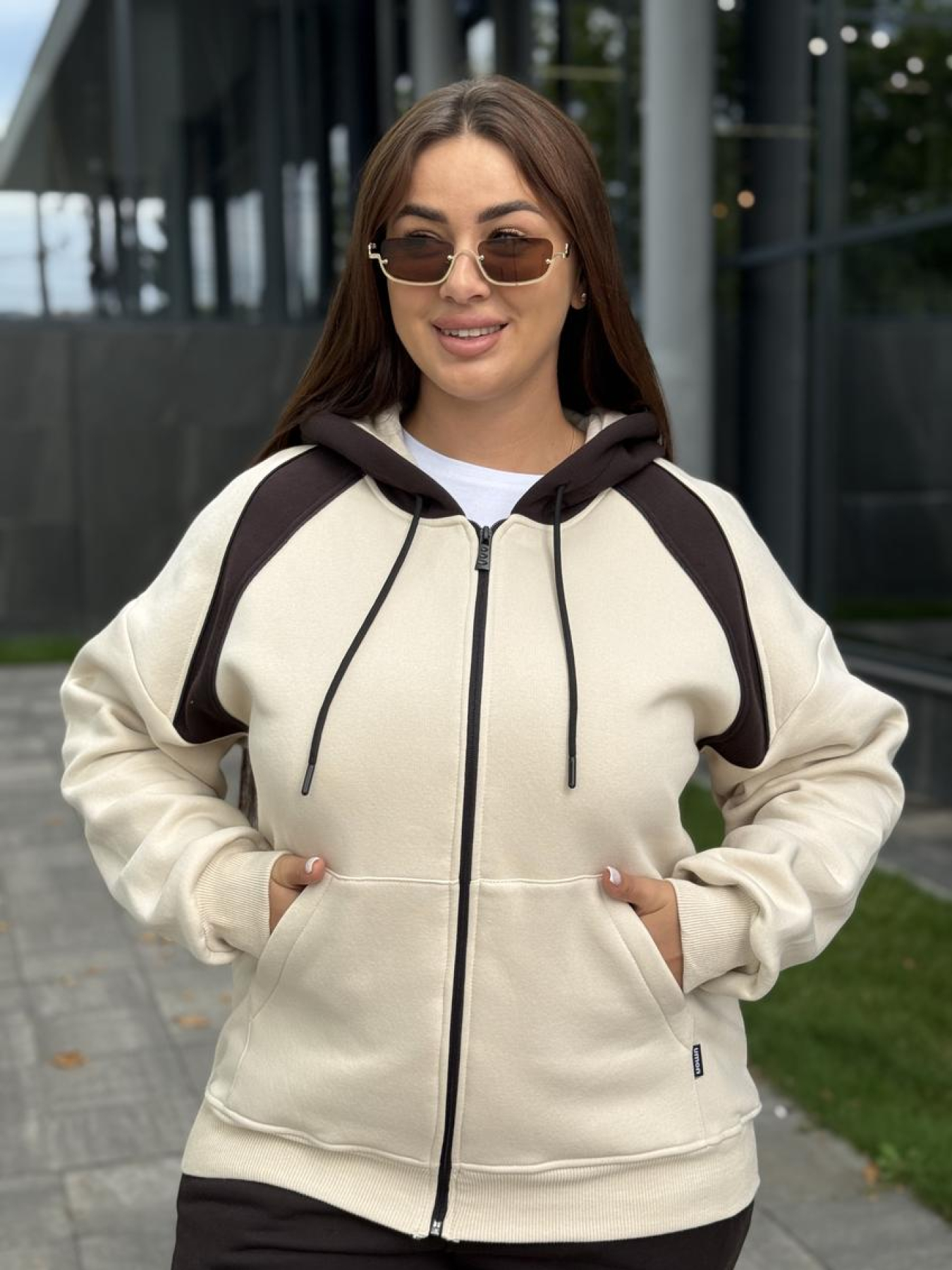 Жіночий костюм на флісі коричневий + беж модель M205.4-1010 Фото