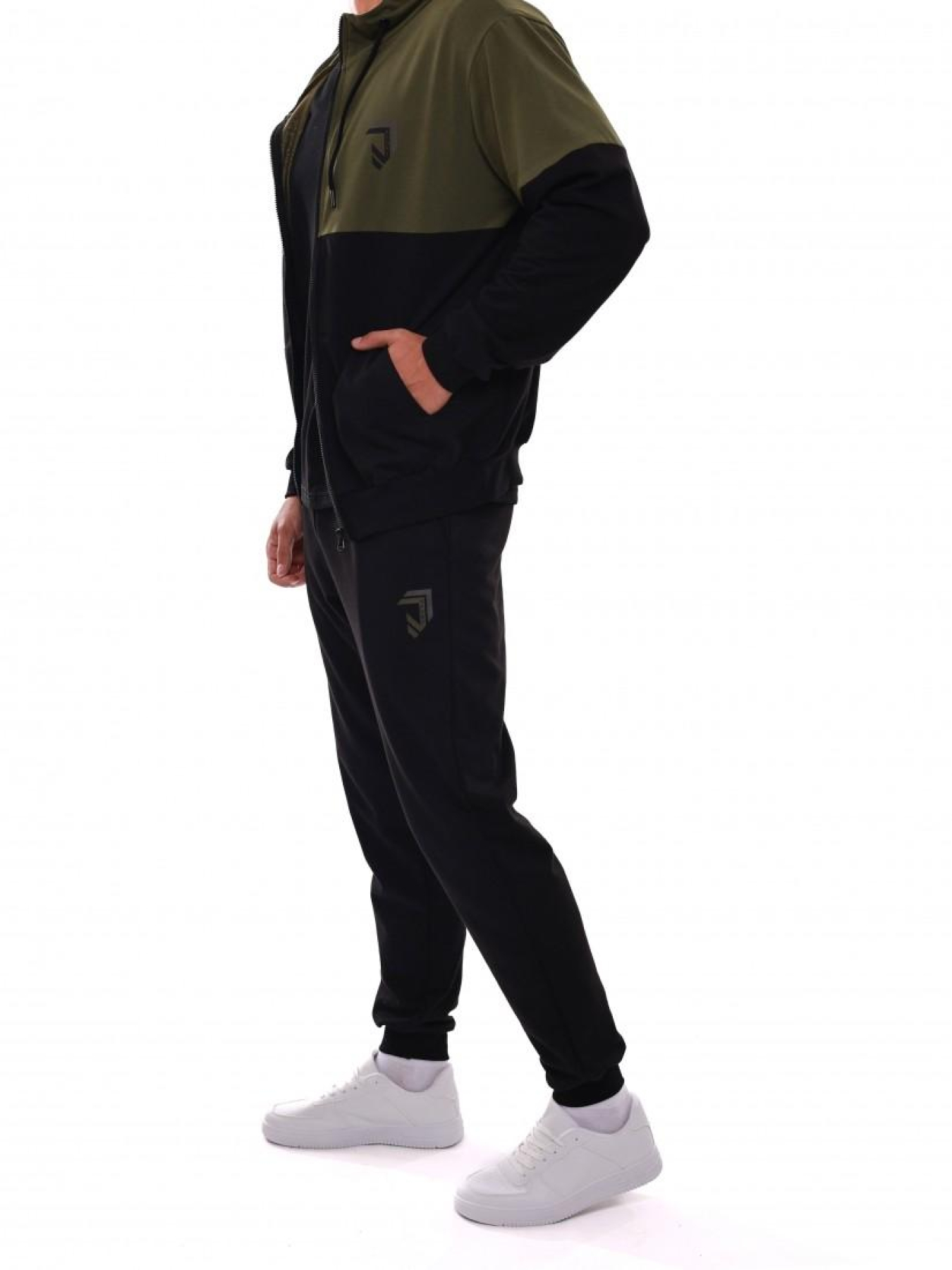 Спортивный костюм LUMO модель 695977 Фото