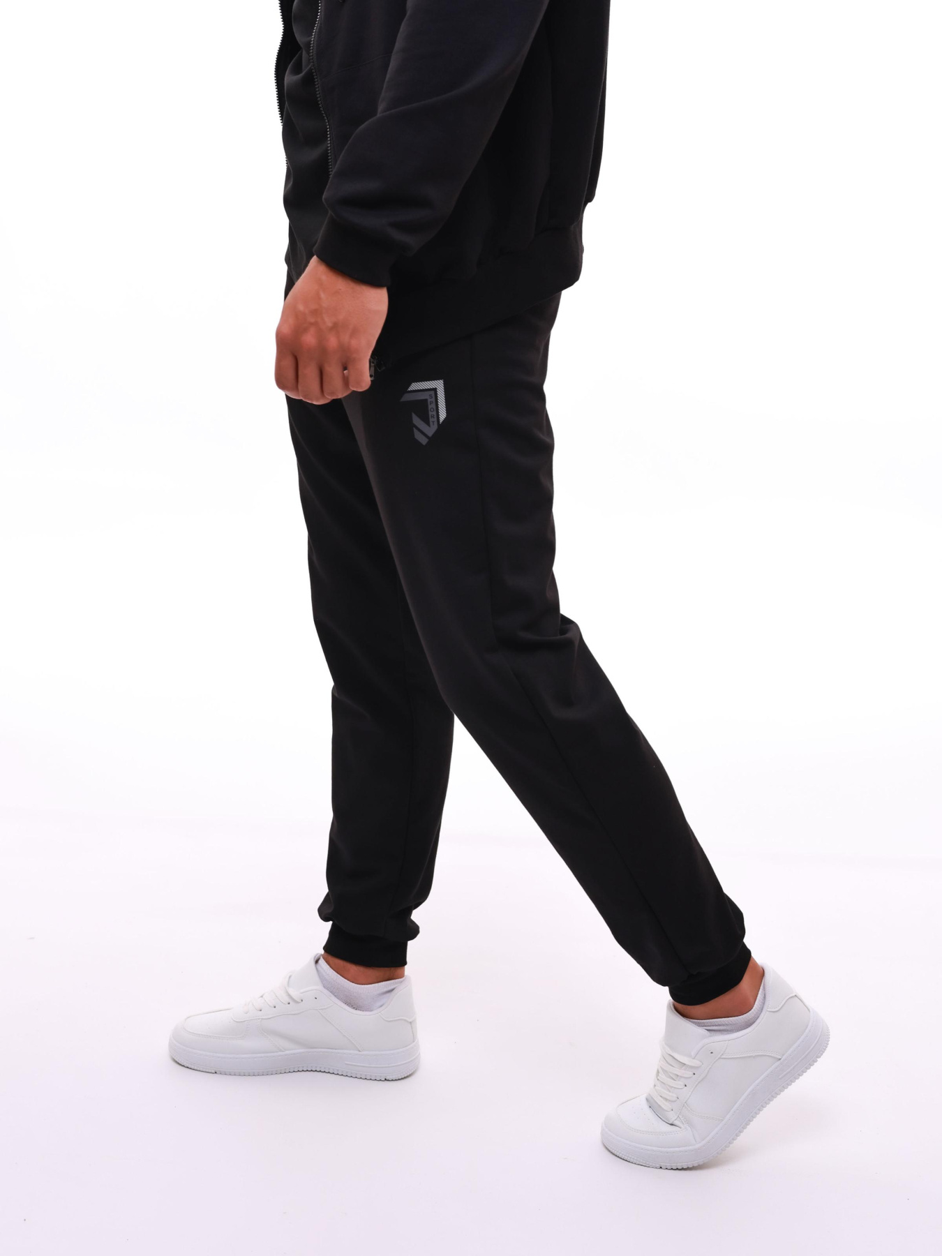 Спортивный костюм LUMO модель 695978 Фото