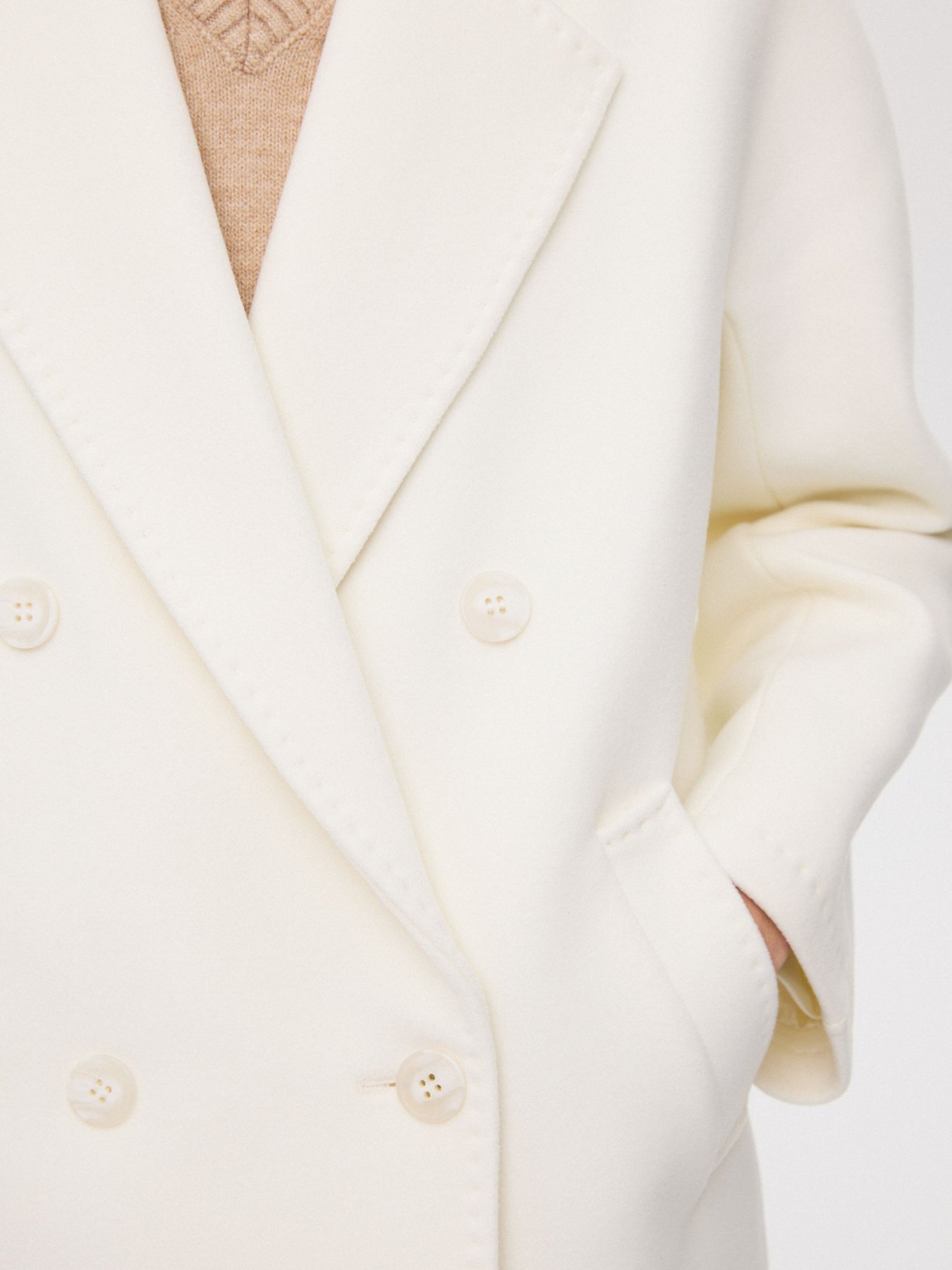 Пальто Estro модель 406-12002 Фото