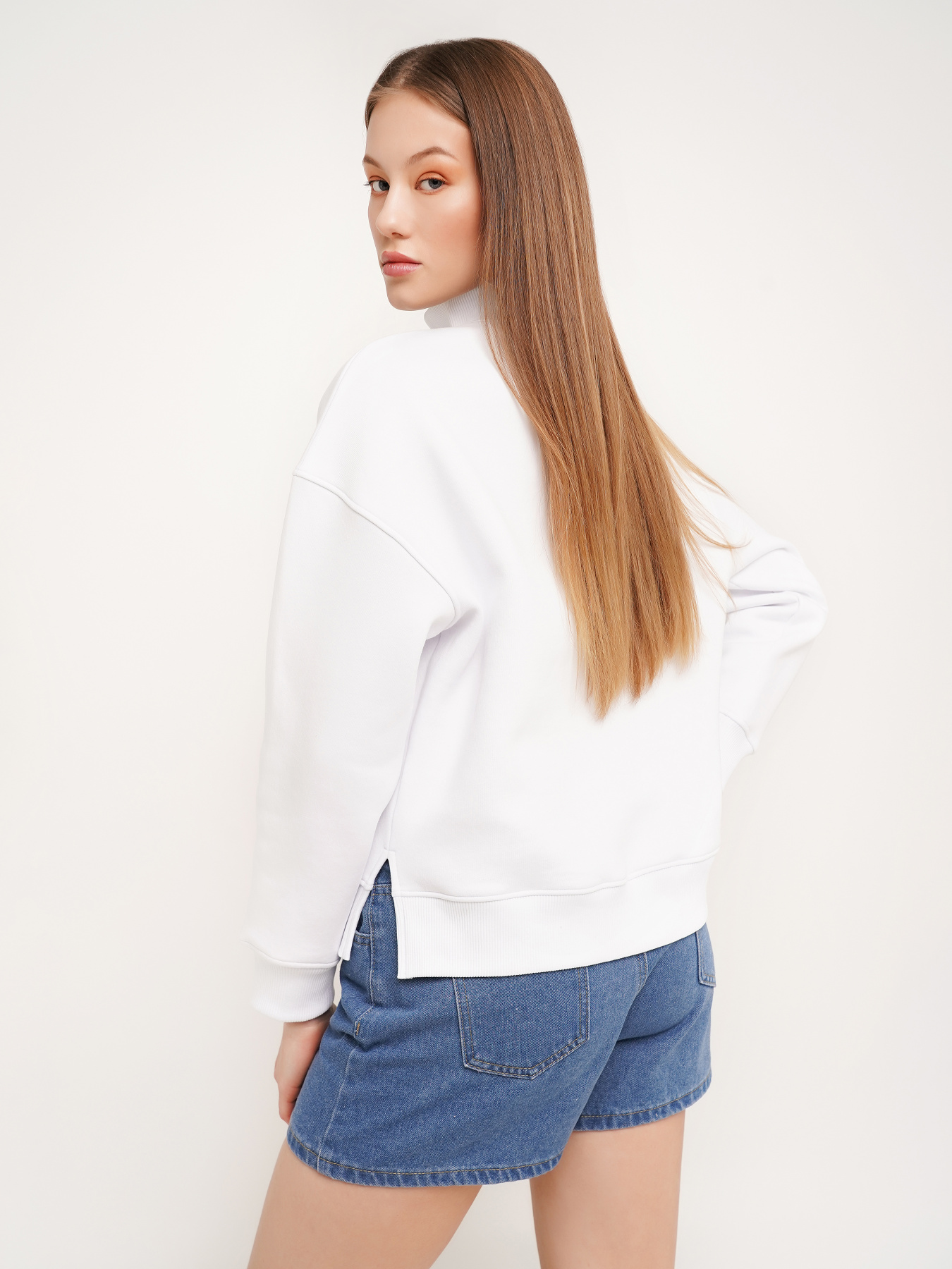 Свитшот Daria Karpiuk модель SWF174NV44CTPO Фото