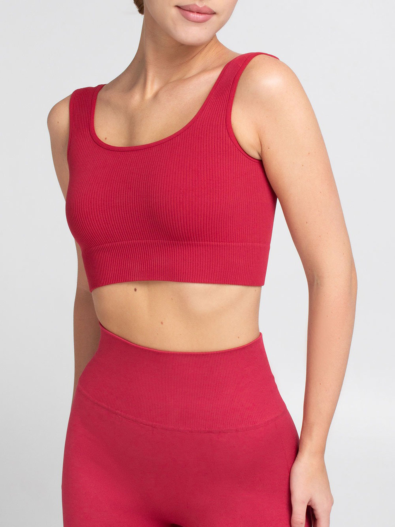 Giulia Бесшовный топ в рубчик на широких бретелях TOP RIB модель UP-00000410 Фото