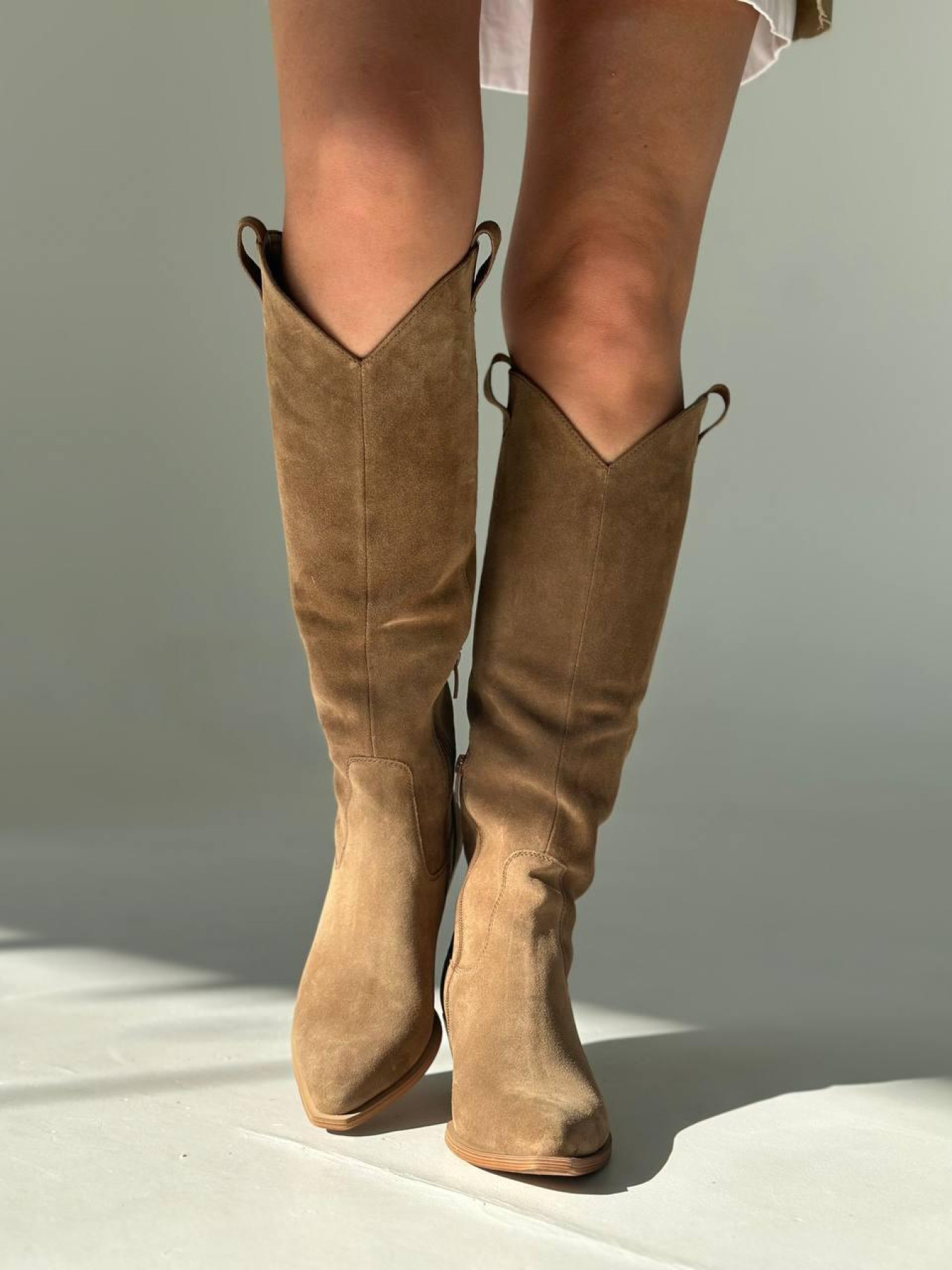 Женские замшевые казаки Касторо на байке (529) модель P_164250-S38_169743 Фото