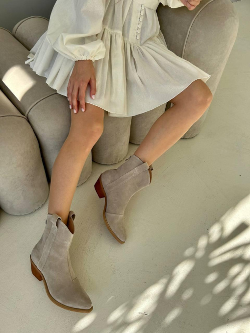 Женские замшевые казаки мокко с кожаной подкладкой (597) модель P_167435-S40_193052 Фото