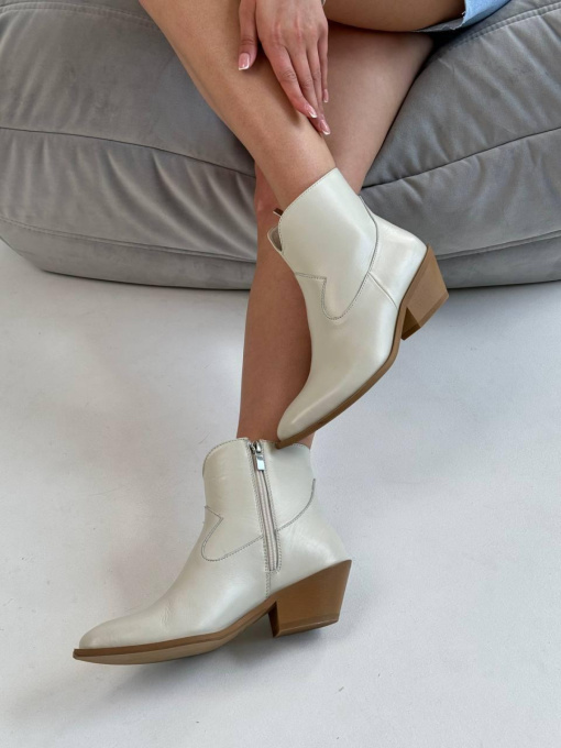 Кожаные казаки короткие на кожаном подкладе Лотос (698/4057) модель P_172163-S36_172163 Фото