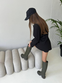 Шкіряні матові чоботи-труби на байці у трендовому кольорі хакі (519) модель P_191669-S38_191669 Фото