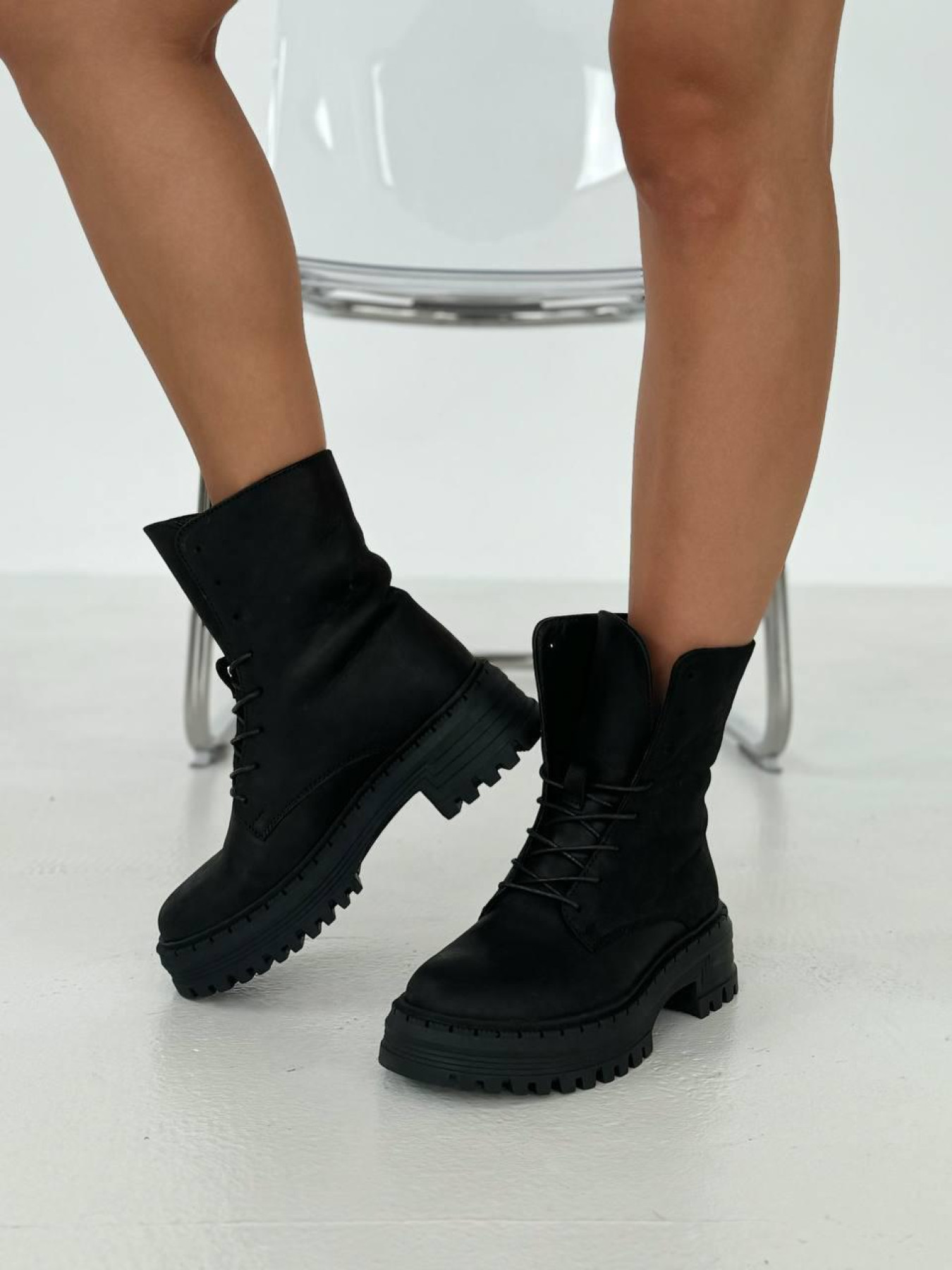 Ботинки шкіра (нубук) чорні на байці (511/21451) модель P_190457-S36_190457 Фото