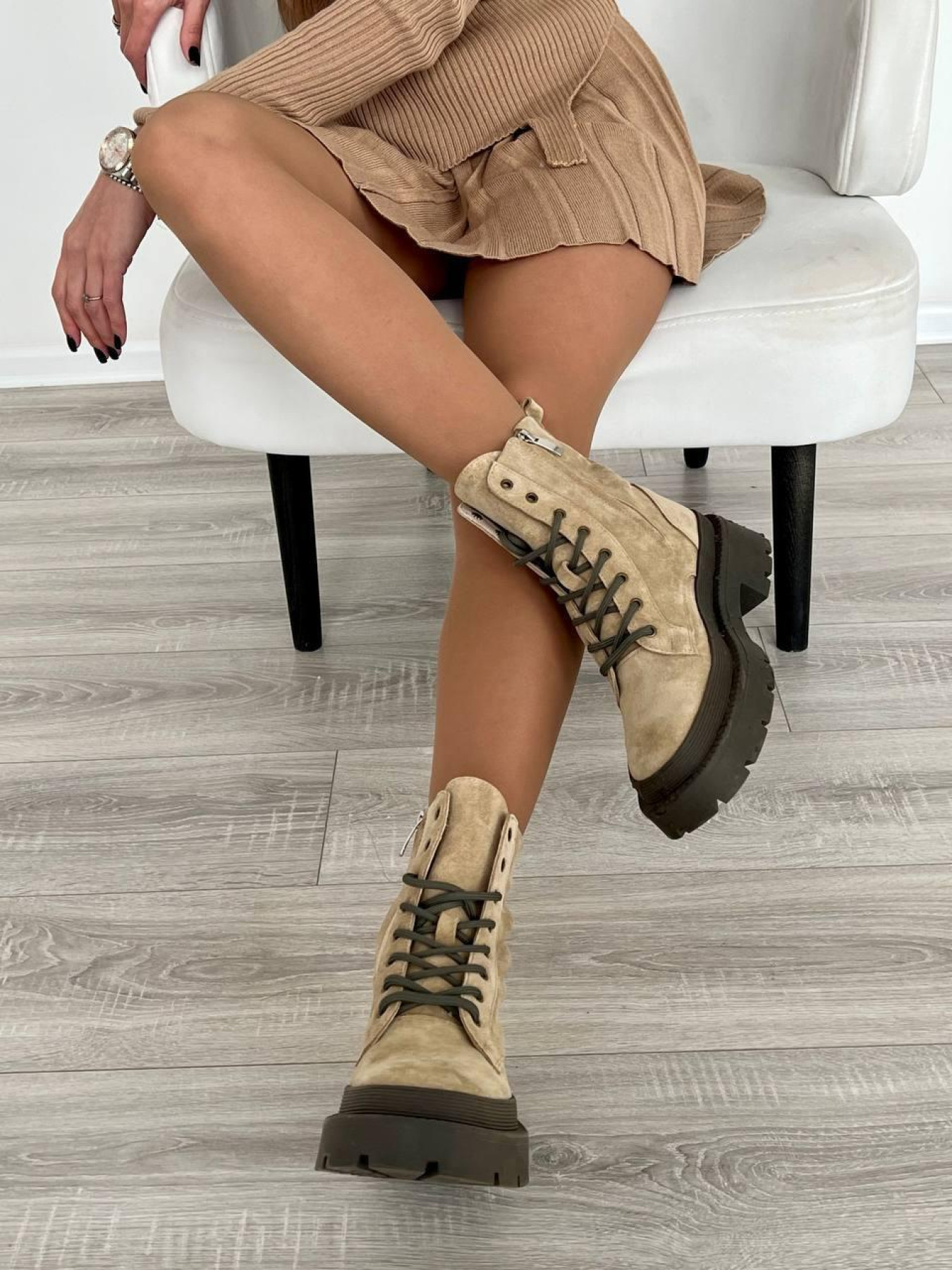 Черевики водовідштовхуючі з натуральної замші на хутрі кемел (518/21181) модель P_136752-S36_137780 Фото