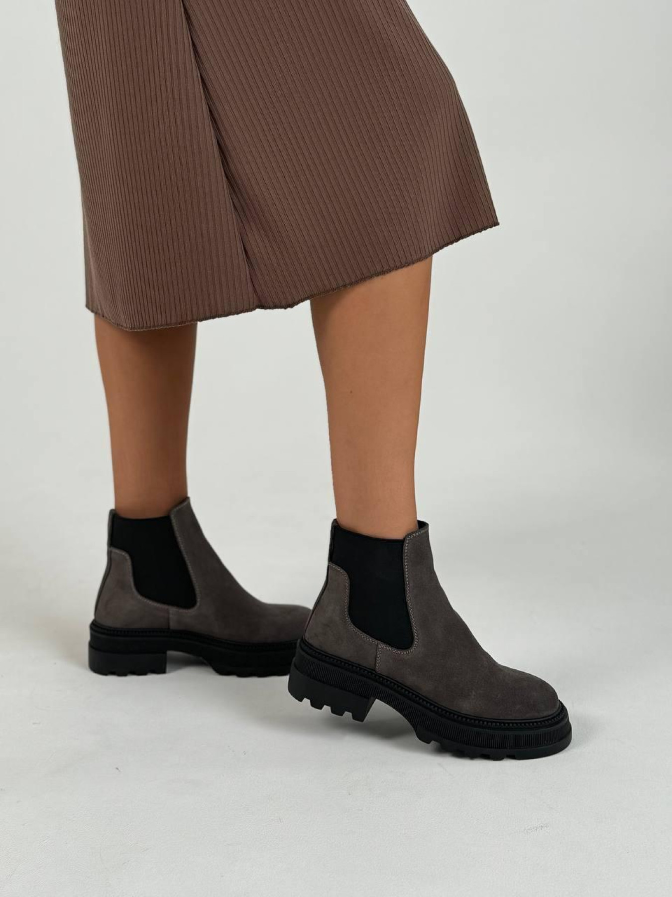 Ботинки замшевые с овчиной серо-коричневые (527/Ирени) модель P_204550-S38_204550 Фото