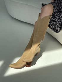 Женские высокие замшевые казаки кожаный подклал кемел (529/10140) модель P_165165-S38_165165 Фото